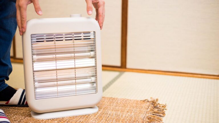 We Did the Math: Here's How Much You'll Really Save With a Space Heater This Winter