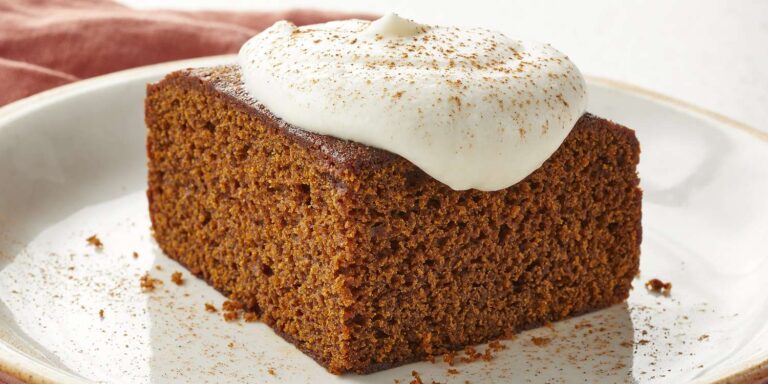 15 Vintage Gingerbread Recipes That Taste Like Pure Christmas Nostalgia