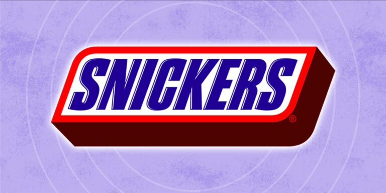 A New Fast Food Snickers Treat Just Dropped and Fans Say 'Give Me 14 of Them'