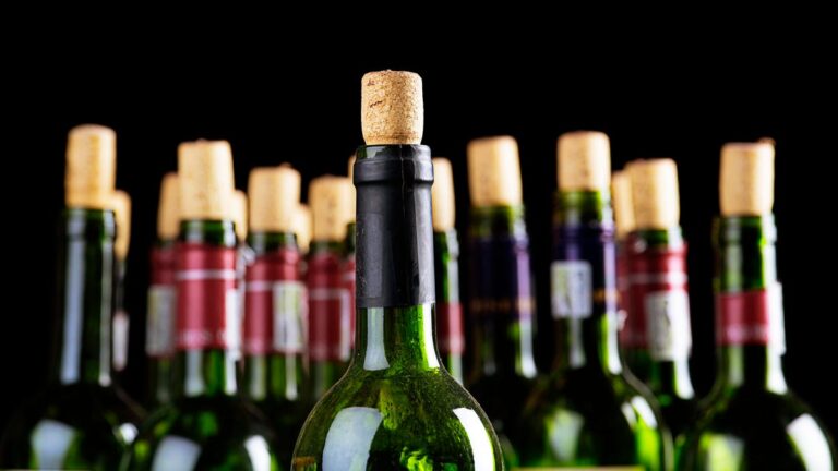 How Long Can You Keep an Open Bottle of Wine?