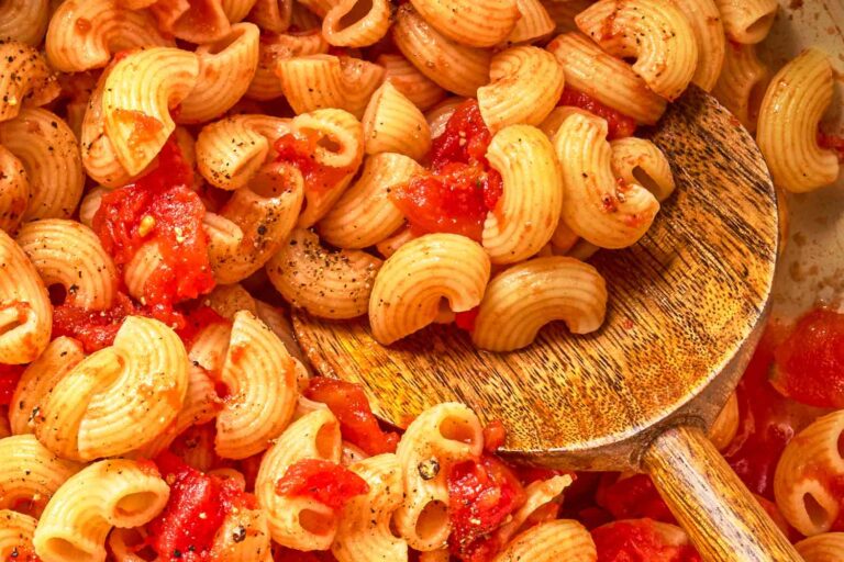 Southern Macaroni and Tomatoes Recipe (3 Ingredients, 20 Minutes)