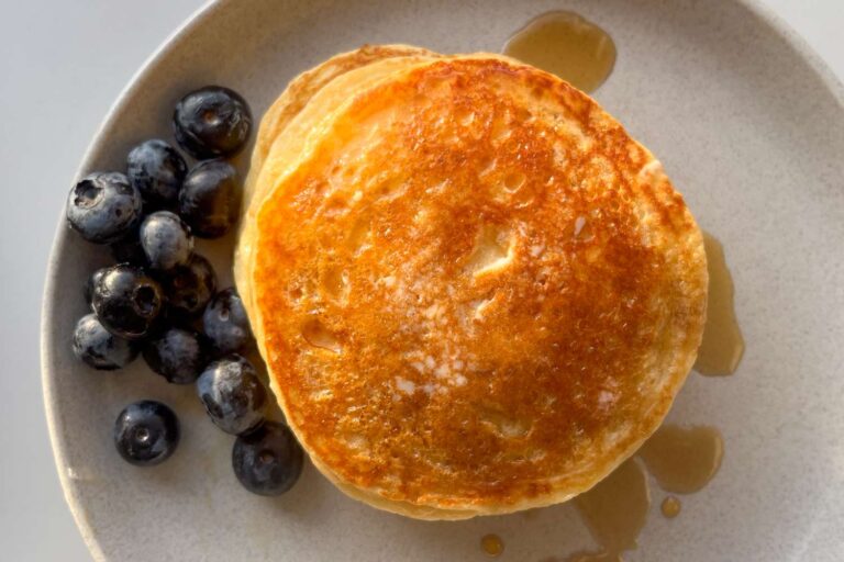 Greek Yogurt Pancakes Recipe (20 Minutes)