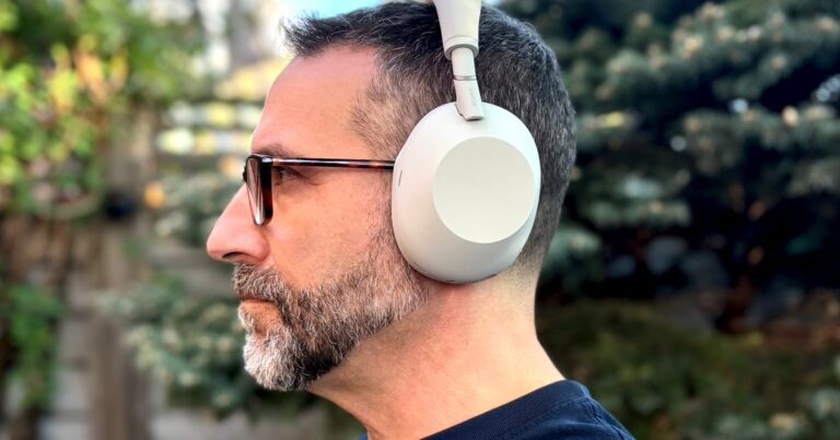 Your Google Fast Pair headphones need an update to fix a flaw that could expose your location