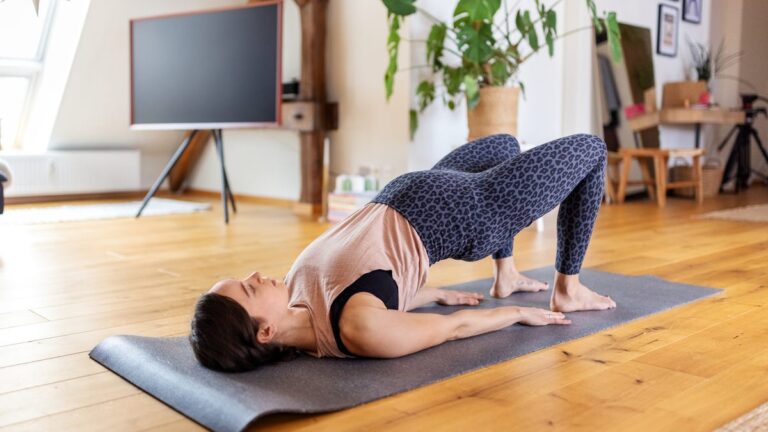 Can't Sleep? A Yoga Teacher Recommends These 3 Poses
