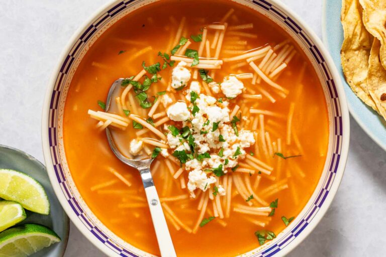 Easy Sopa de Fideo Recipe (20 Minutes, One Pot)