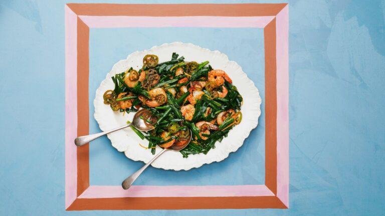 Shrimp Stir-Fry With Garlic Chives and Chiles Recipe
