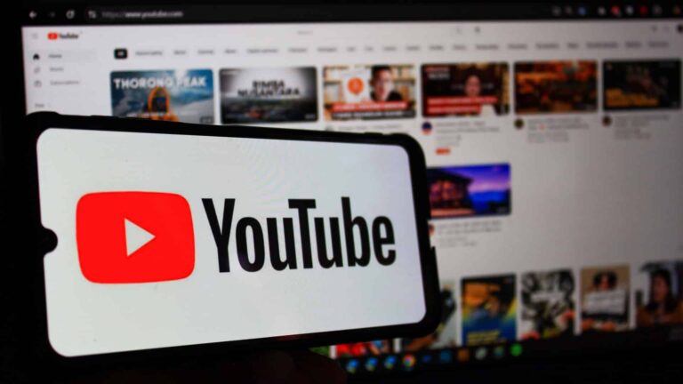 YouTube tests sticky banner after ad skip